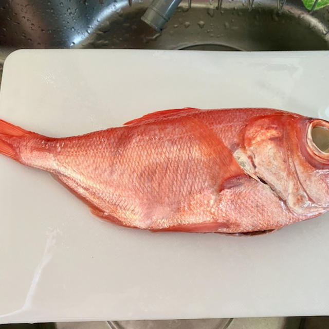 金目鯛の贈り物やってきた。