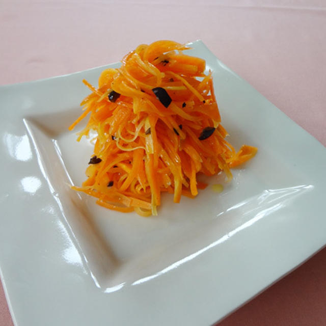 Weekendはさっぱりイタリアン　　　にんじんのサラダ