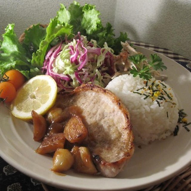 ワンプレート♪ごろごろニンニクの味噌バターソース・ポークソテー