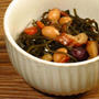 きざみ昆布と蒸し豆の煮物のハラスメント？^^;。