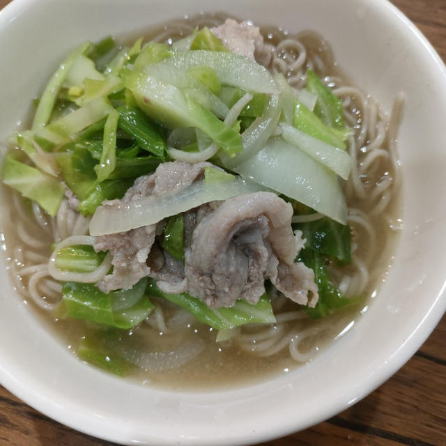 学童初日から一番最後に(；´∀｀)急遽追加の肉そば作りました(^^)