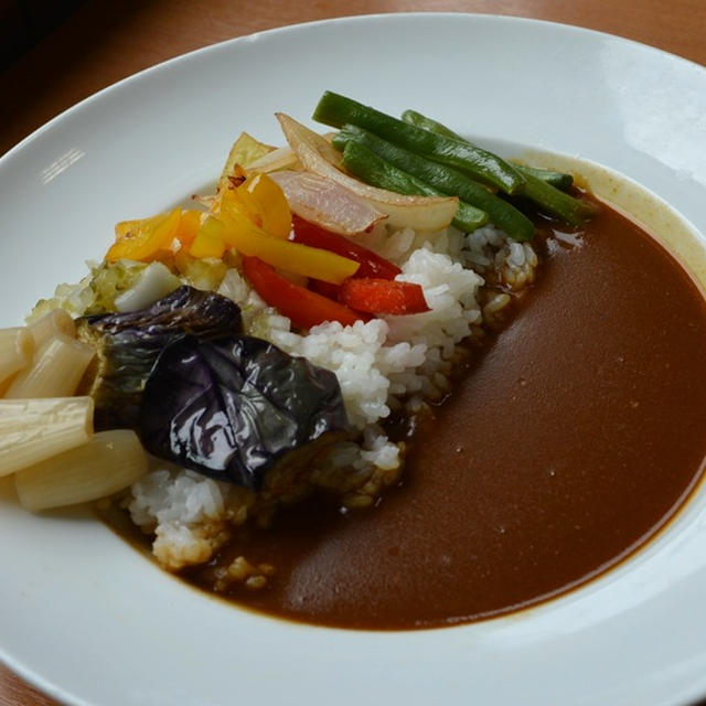 カレーは日本の夏の国民食？ 農林水産省 夏ベジプロジェクトも随時活動