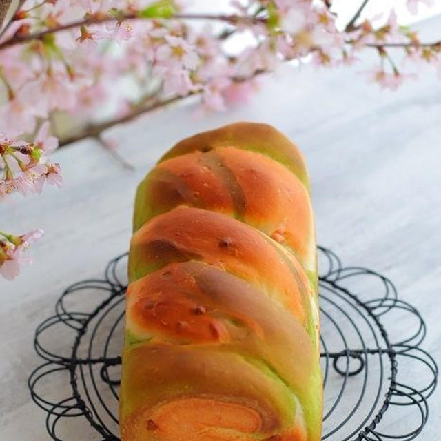 レシピブログさんの連載110回目は『春香る♪抹茶マーブル桜チョコパン』