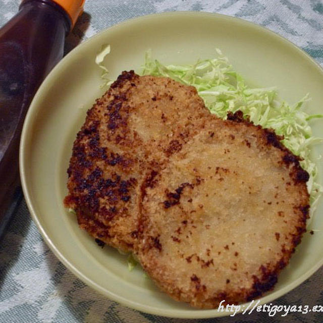 コロッケサンドとオムライス弁当
