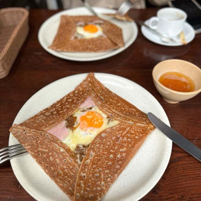 数年振りの神楽坂で美味しいガレットランチ