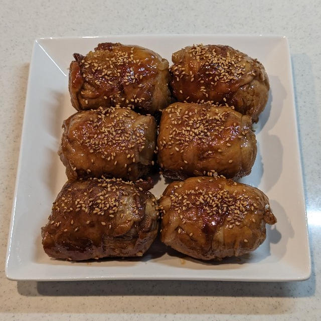 甘辛いタレが食欲をそそる！肉巻きおにぎりを作ろう！