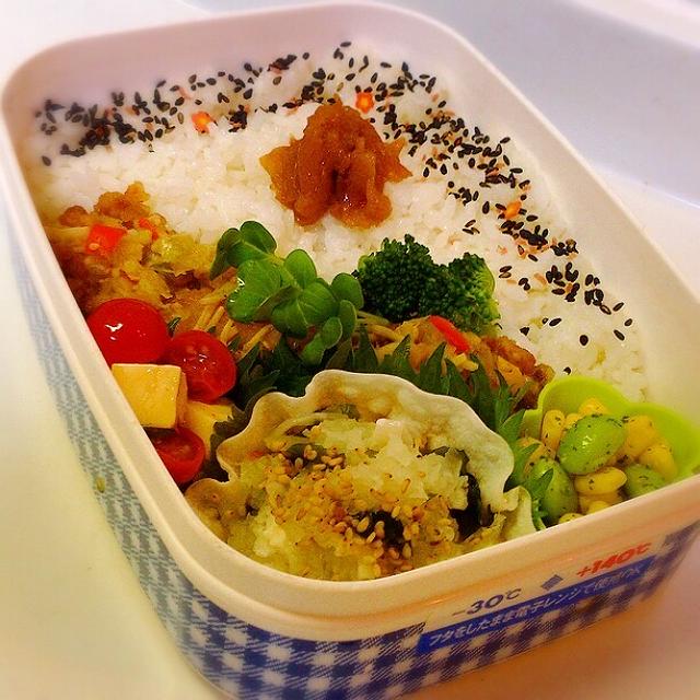コンソメスープ作りながらずぼら大根ステーキ。