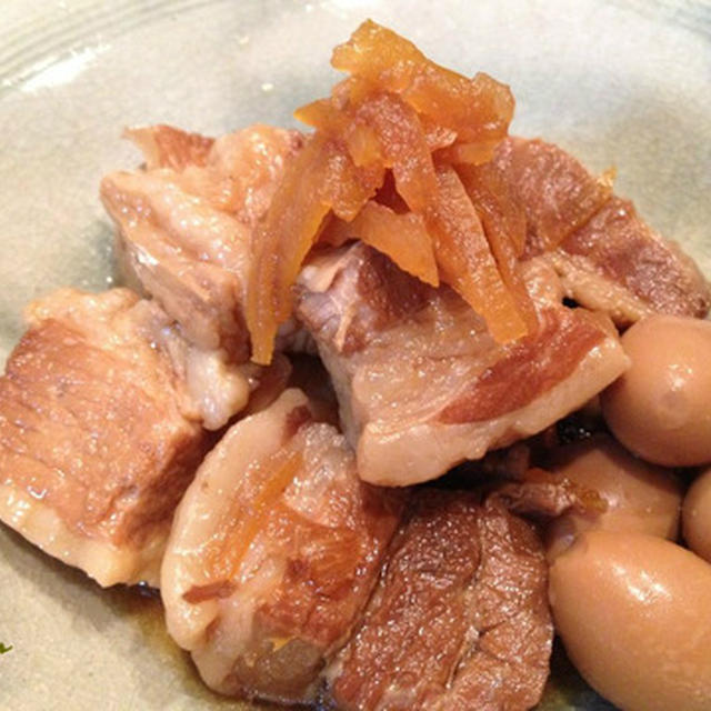 柚子が香る「豚の角煮」に「かぼちゃ粥」と生菜も添えて。