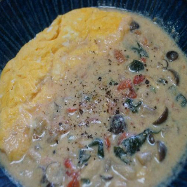 わかめスープでクリーミーオムレツソース