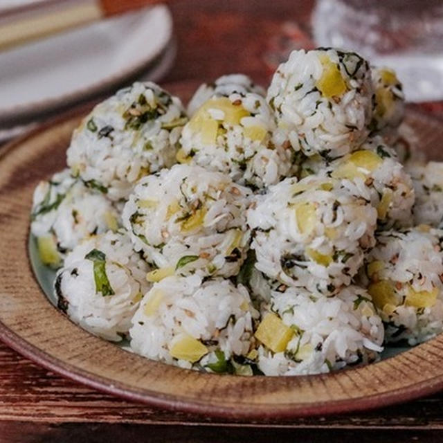 あの調味料で味まろやか♡しらすと韓国のりのチュモッパ♡