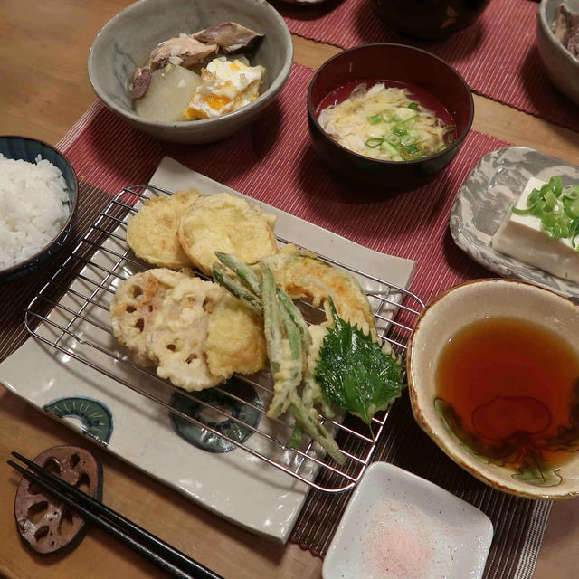 野菜の天ぷらと塩ブリ大根の晩ご飯　と　曲げわっぱ弁当♪