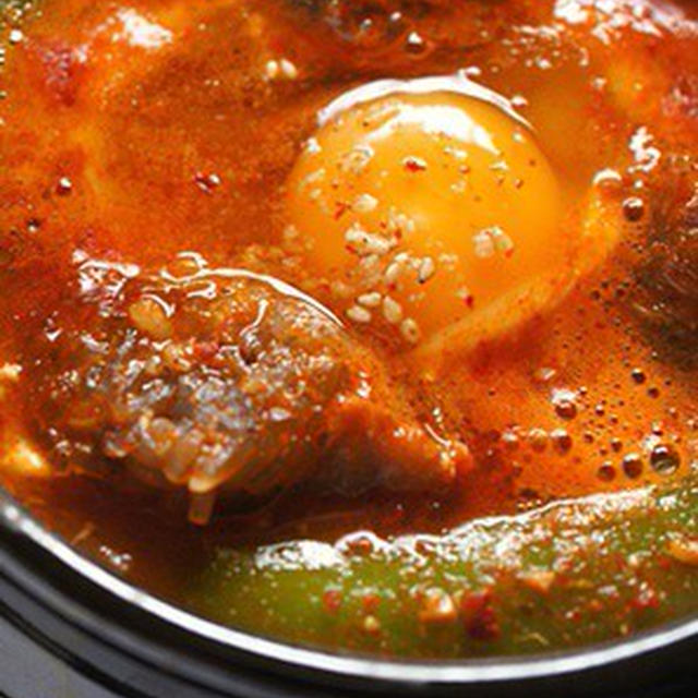 好きなスンデを入れて「スンデ純豆腐チゲ」♪