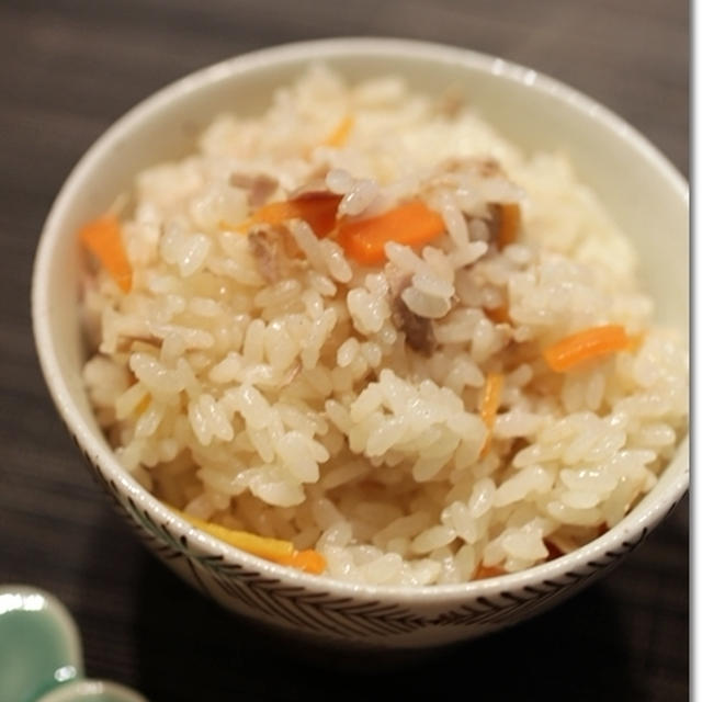 味噌味ツナの炊き込みごはん　と　大豆炒め