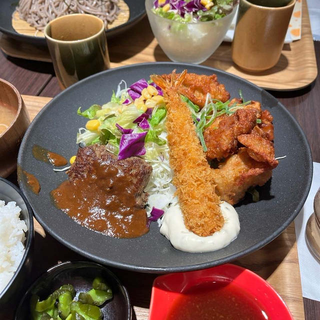 昨日のアレコレと　チーズパンでセルフサンド