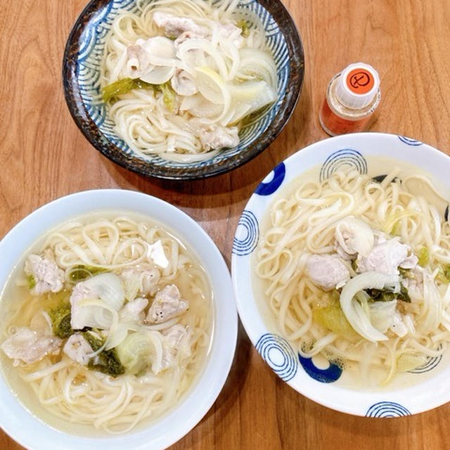 とある日の昼麺。