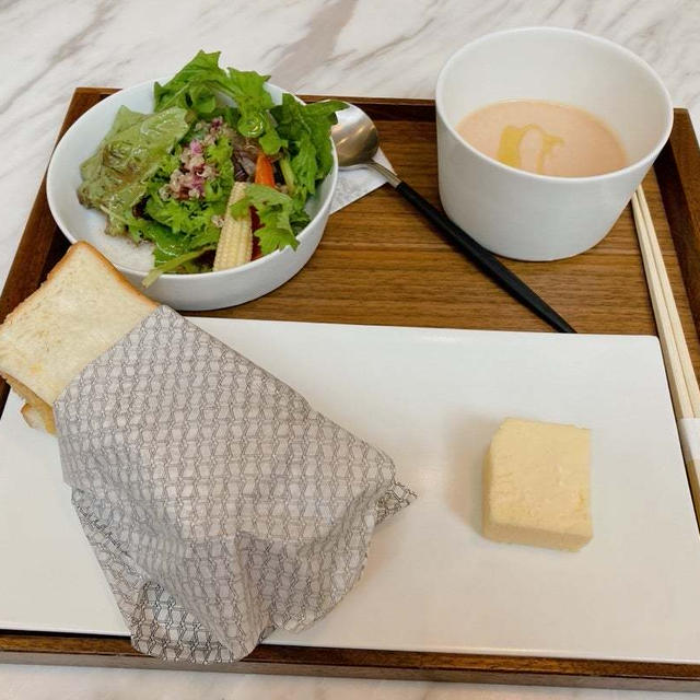 レクサスカフェでランチ★桃のスープ