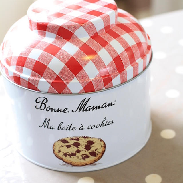 Bonne Mamanのクッキー缶