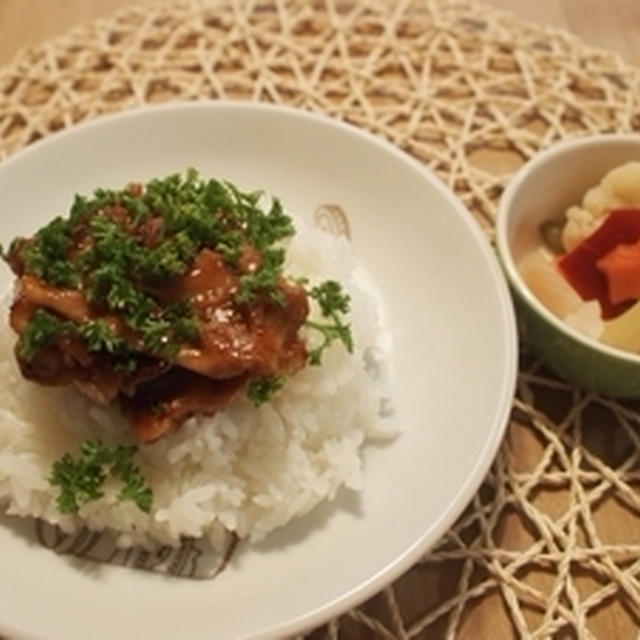 ポークチャップ丼でお昼ごはんと息子のバースデー