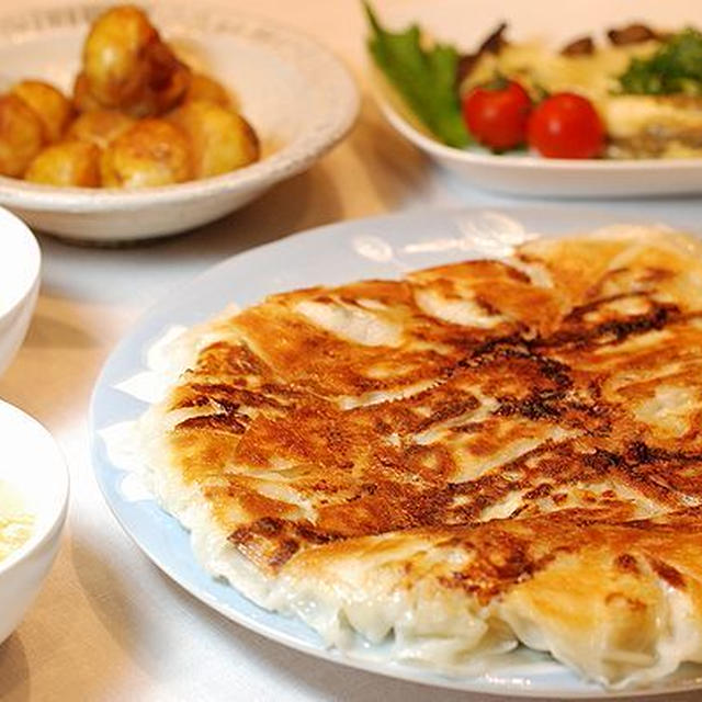 鶏ひき肉と凍り豆腐のさっぱりシソ餃子定食
