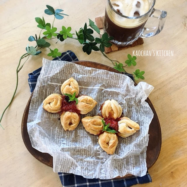 お花の形が可愛いパイの作り方