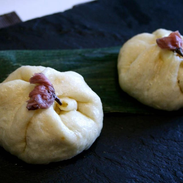 Homemade Sakura Buns 肉饅生地でふわふわ桜まんじゅう