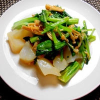 こんにゃくと小松菜のオイスターソース炒め・・・40円なり