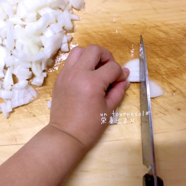 ヤミーさんの新刊「ワンボウルクッキング」で♪娘ちゃんのお手伝い料理❤︎きのこのクリームスープ