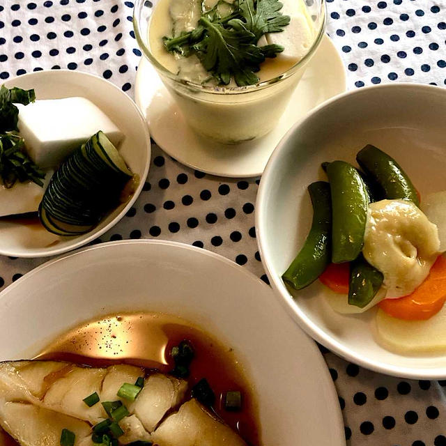白身魚の煮付け、茶碗蒸し、ささみカツ
