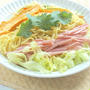 野菜もりもり〜冷やしラーメンりんごのほっぺでラーメンサラダ。