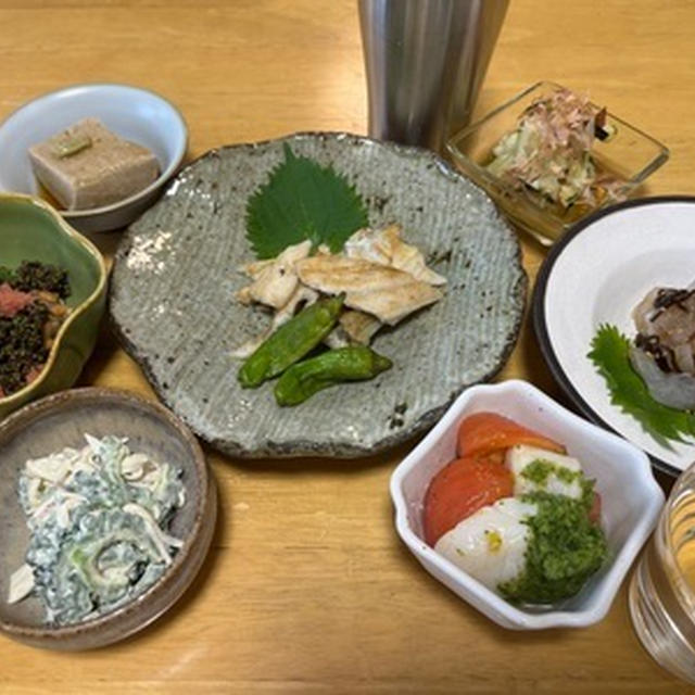 品数多めでご機嫌な晩ごはん
