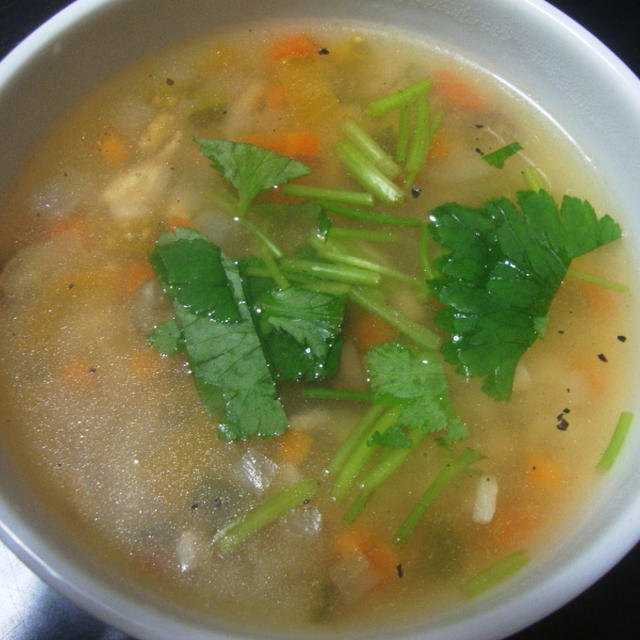 押し麦と野菜のスープ