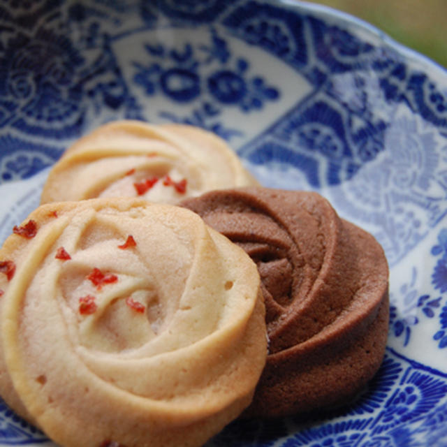 チョコレート薔薇クッキー＆いちご薔薇クッキー