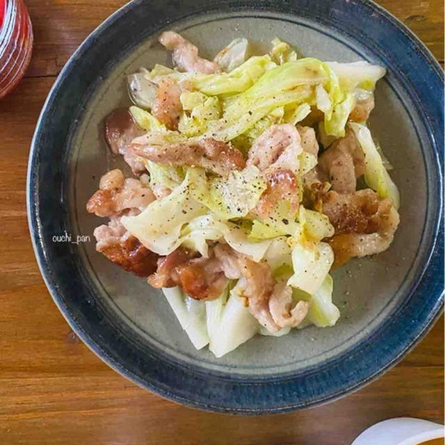 浅漬けの素でめっちゃ簡単！豚こまキャベツ。