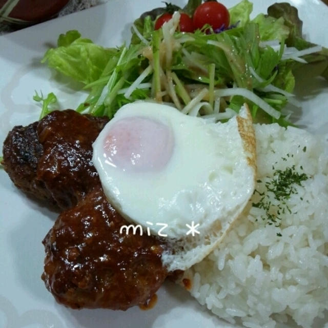 目玉焼きハンバーグ**