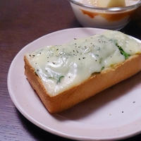 イタリアンパセリたっぷり、チーズトースト！ #meiji #十勝 #チーズ
