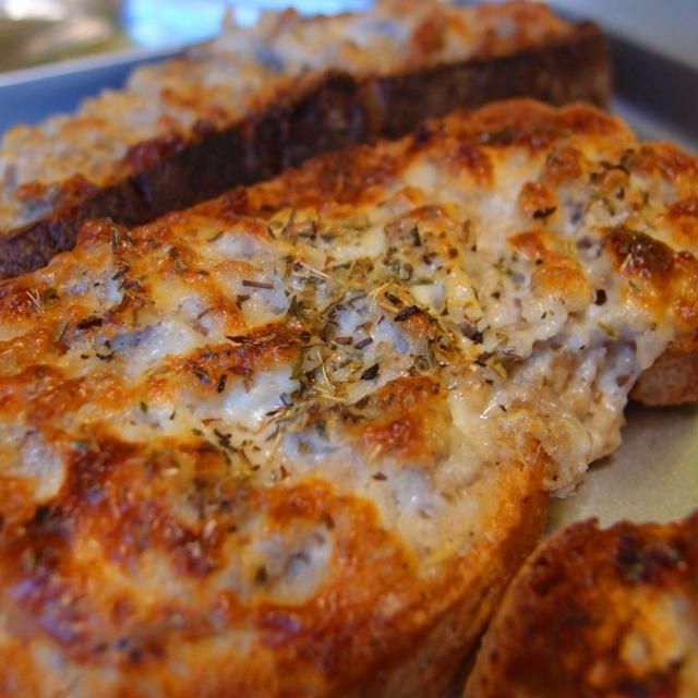 Crostini Salsciccia Stracchino