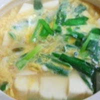 簡単・安・旨☆味噌シャンタンニラ玉豆腐鍋