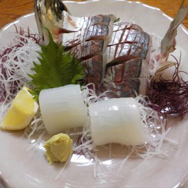 アジの姿造り、鯖寿司、イワシの生姜煮・すし処　鮨正