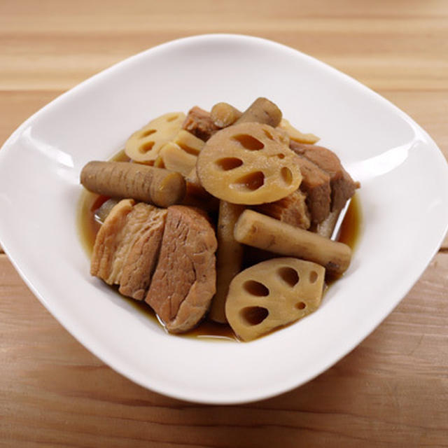 根菜と豚バラ肉のごろっと煮