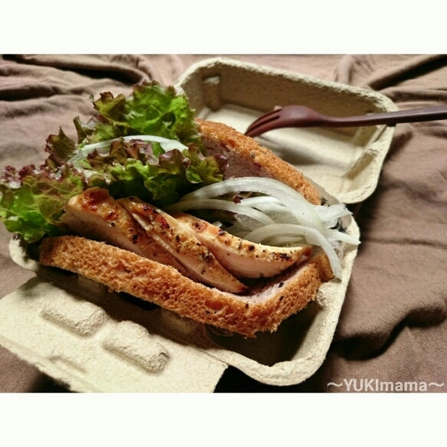 サンドウィッチのお弁当〜鶏むね肉のローストチキン✖神戸屋円熟五穀食パン