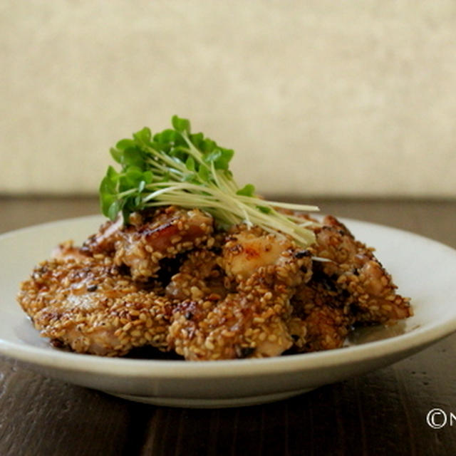お弁当にもおススメ！！鶏肉の甘辛ごま焼き。