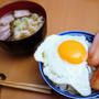 ミニ目玉ウィンナー丼とミニチャーシュー麺
