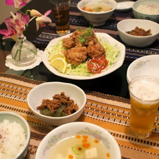 外はカリッ中はやわらか！鶏の唐揚げ