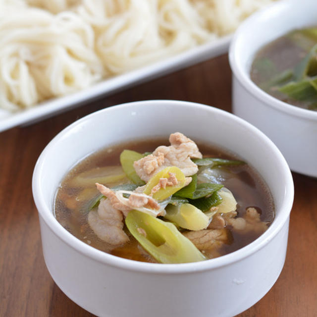 ねぎ豚つゆうどん、の昼ごはん。【乾麺うどんの具だくさんつゆ】