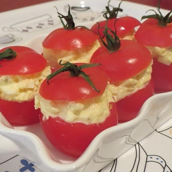 Egg Salad in Tomato cup/ トマトのエッグサラダ入り