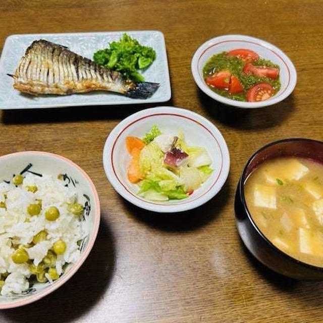 豆ごはん　/　生にしんの塩焼き（晩御飯）