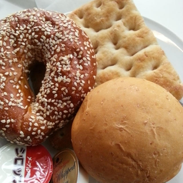 **  イケヤでランチ　**