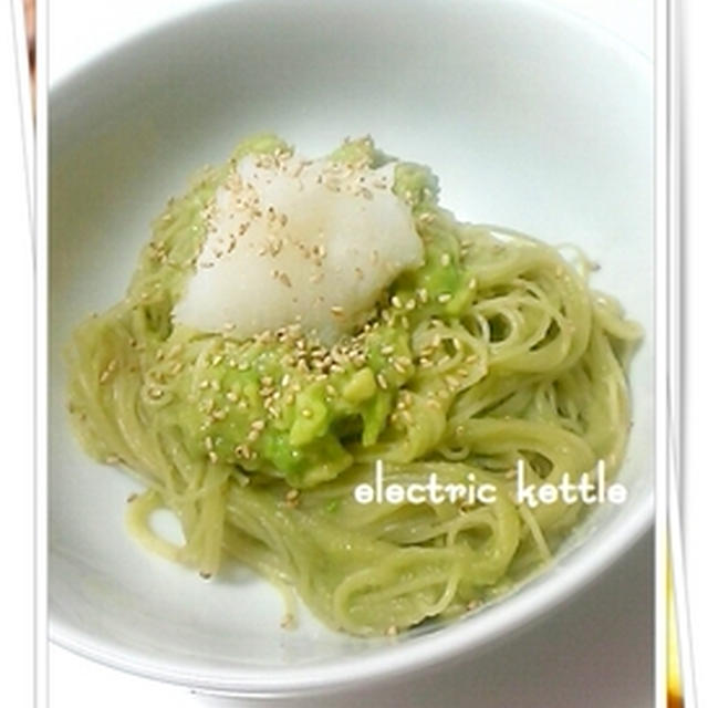 追いがつおつゆで「簡単おろしアボカド麺」