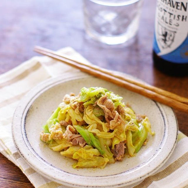 包丁やまな板不要で手でちぎって耐熱容器でレンチン調理☆材料はキャベツ！豚肉！タイ風クッキングペーストのみ♪おつまみにぜひ★「エスニック風キャベツと豚肉のレンチン炒め」【レ