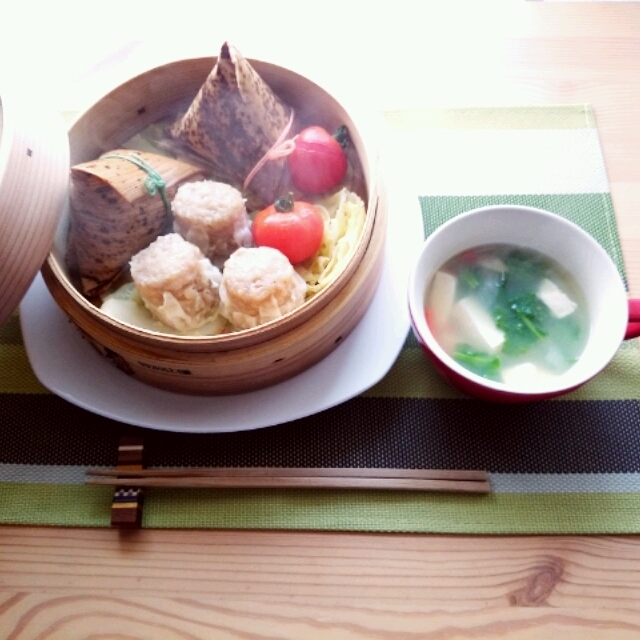 551蓬莱の焼売 ちまきと中華スープの朝ごはん By はぎ代さん レシピブログ 料理ブログのレシピ満載